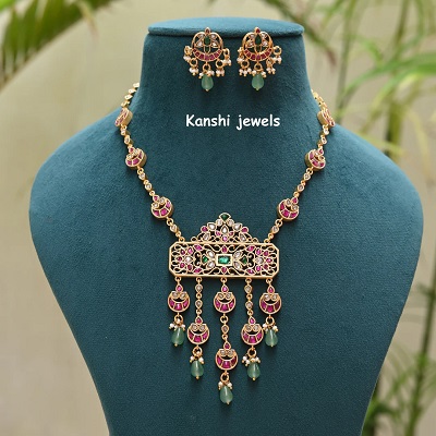 Kundan Choker Set