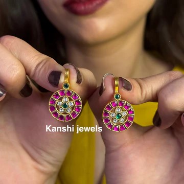 Kundan Stud Earrings​